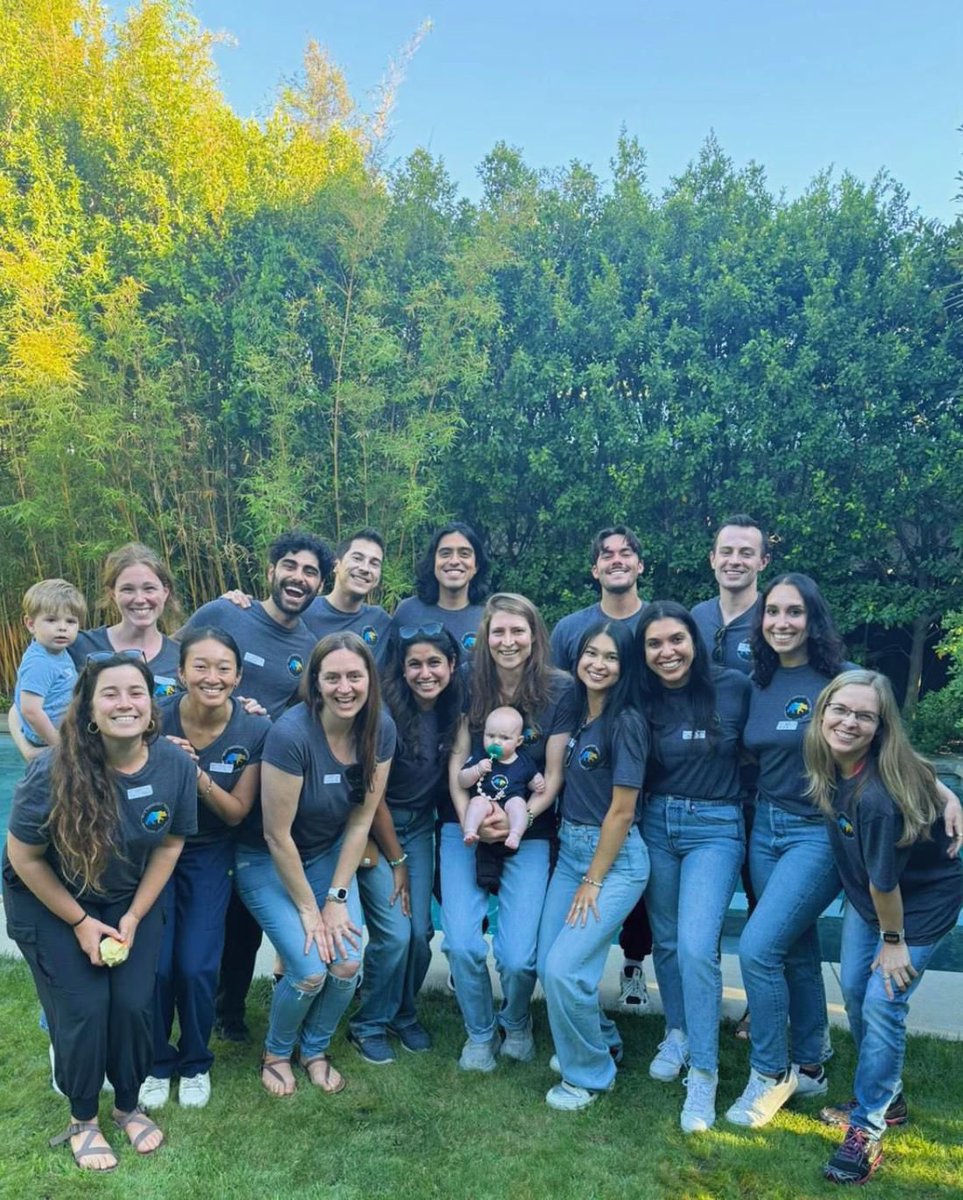 UCLAEMRes's tweet image. Welcome our new intern class! They are currently in their #internbootcamp which gives them a chance to learn and boost their skills prior to starting their clinical shifts #residency #LA