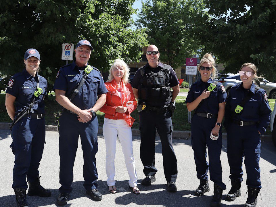 ColborneKerry's tweet photo. What a joy to have participated in Oakville Canada Day 2024! 🍁
 
In Bronte, my "Kerry Colborne for Oakville West" team and I visited our seniors along with MPP Effie Triantafilopoulos and we joined in the fun Canada Day Parade.  During the day we had an opportunity to meet and celebrate with many of our fellow citizens – and our wonderful first responders.
 
Thank you to all the proud flag wavers who cheered us on and walked with us through Bronte!  And Happy Canada Day to all! 

#kerryforoakvillewest #oakvillewest #oakville #cpc