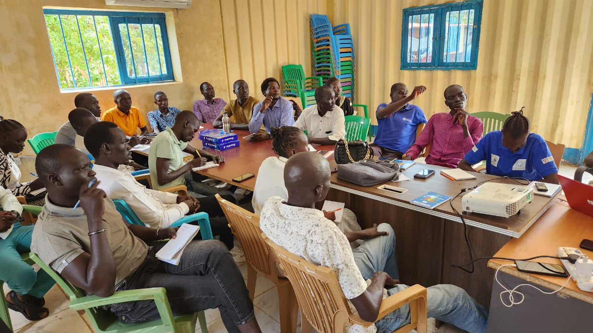 ACRA_SouthSudan's tweet photo. A team of dedicated enumerators from ACRA has just completed an intensive 4-day training in Aweil town, #SouthSudan. This training was led by our esteemed partner @Samuel_Hall_ as part of the @UNHCRSouthSudan Community-based Assessment (CBA) Project.

The CBA assessment is a crucial initiative aimed at comprehensively mapping infrastructure and assessing service delivery gaps for both local & displaced populations, including returnees, IDPs, and refugees. 

This will pave the way for coordinated and inclusive development approaches involving all stakeholders, from national and local governments to international development actors and humanitarian organizations.

With their training complete, our team is now fully equipped and ready to embark on an extensive 4-week community consultation. Stay tuned for updates on this vital work that will help shape a brighter future for all communities in Northern Bahr el Ghazal 🇸🇸