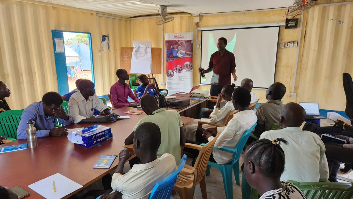 ACRA_SouthSudan's tweet photo. A team of dedicated enumerators from ACRA has just completed an intensive 4-day training in Aweil town, #SouthSudan. This training was led by our esteemed partner @Samuel_Hall_ as part of the @UNHCRSouthSudan Community-based Assessment (CBA) Project.

The CBA assessment is a crucial initiative aimed at comprehensively mapping infrastructure and assessing service delivery gaps for both local & displaced populations, including returnees, IDPs, and refugees. 

This will pave the way for coordinated and inclusive development approaches involving all stakeholders, from national and local governments to international development actors and humanitarian organizations.

With their training complete, our team is now fully equipped and ready to embark on an extensive 4-week community consultation. Stay tuned for updates on this vital work that will help shape a brighter future for all communities in Northern Bahr el Ghazal 🇸🇸