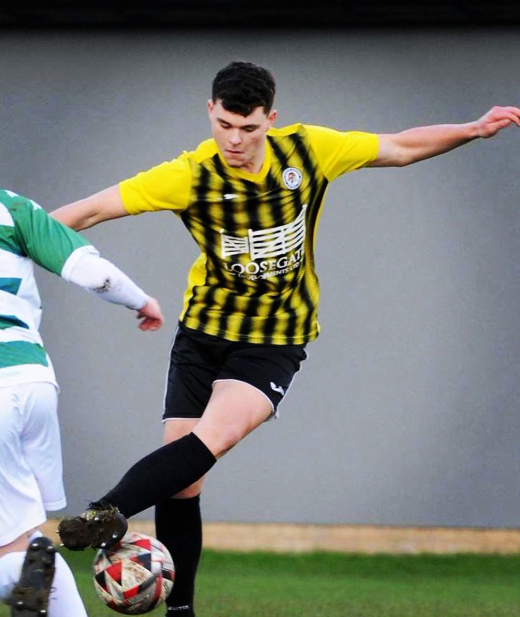 Our second announcement of the night! Our next player to commit to Rangers is midfielder Will Barnes. Will is a talented left footed midfielder, who’s very good on the ball and tenacious.
Welcome to the club Will!#weareclarets <a href="/LincsOLSport/">James Bedford - Lincs Online Sport</a> <a href="/spaldingsport/">Spaldingsport</a> <a href="/NonLeagueCrowd/">Non League Crowds</a> <a href="/utdcos/">UCL</a>