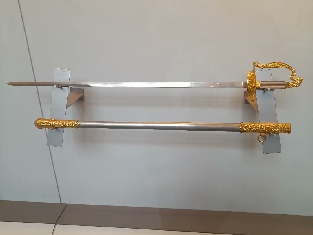 JorgeTobarRodr2's tweet image. Después de tantos años pude entrar a la cripta del Libertador Capitán General Bernando O'Higgins Riquelme
#cripta
#Libertador
#heroe
#Patria
#Chile 
#independenciadeChile