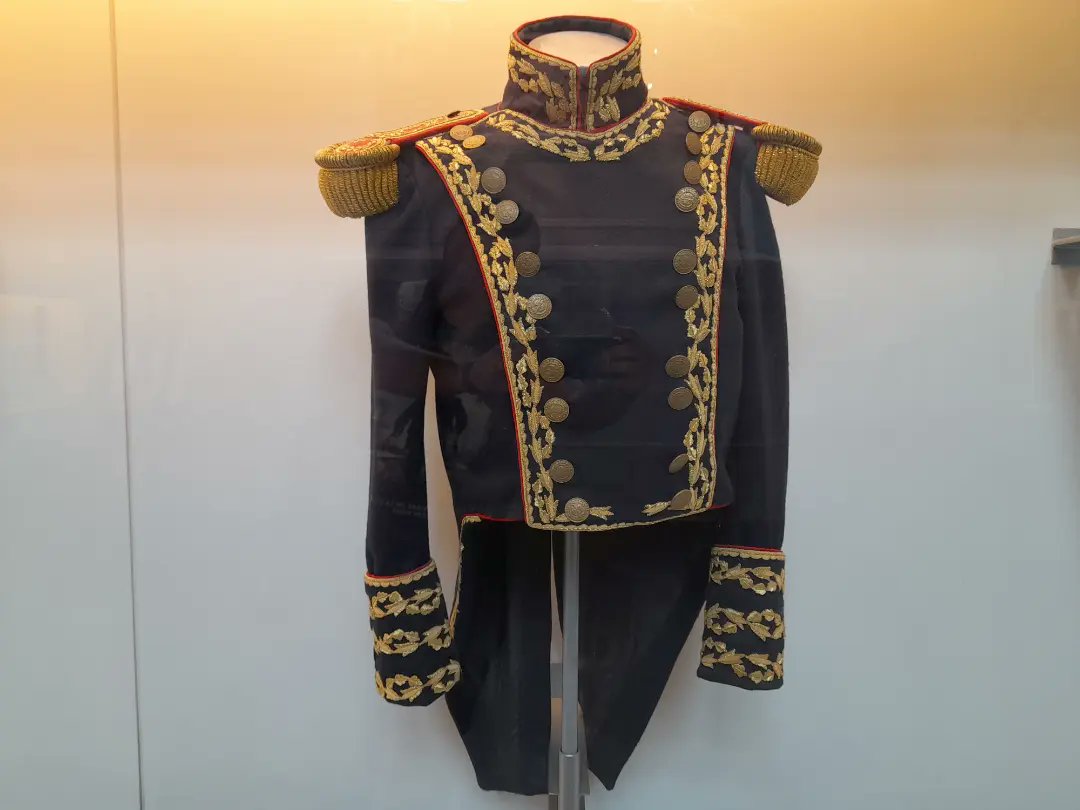 JorgeTobarRodr2's tweet image. Después de tantos años pude entrar a la cripta del Libertador Capitán General Bernando O'Higgins Riquelme
#cripta
#Libertador
#heroe
#Patria
#Chile 
#independenciadeChile