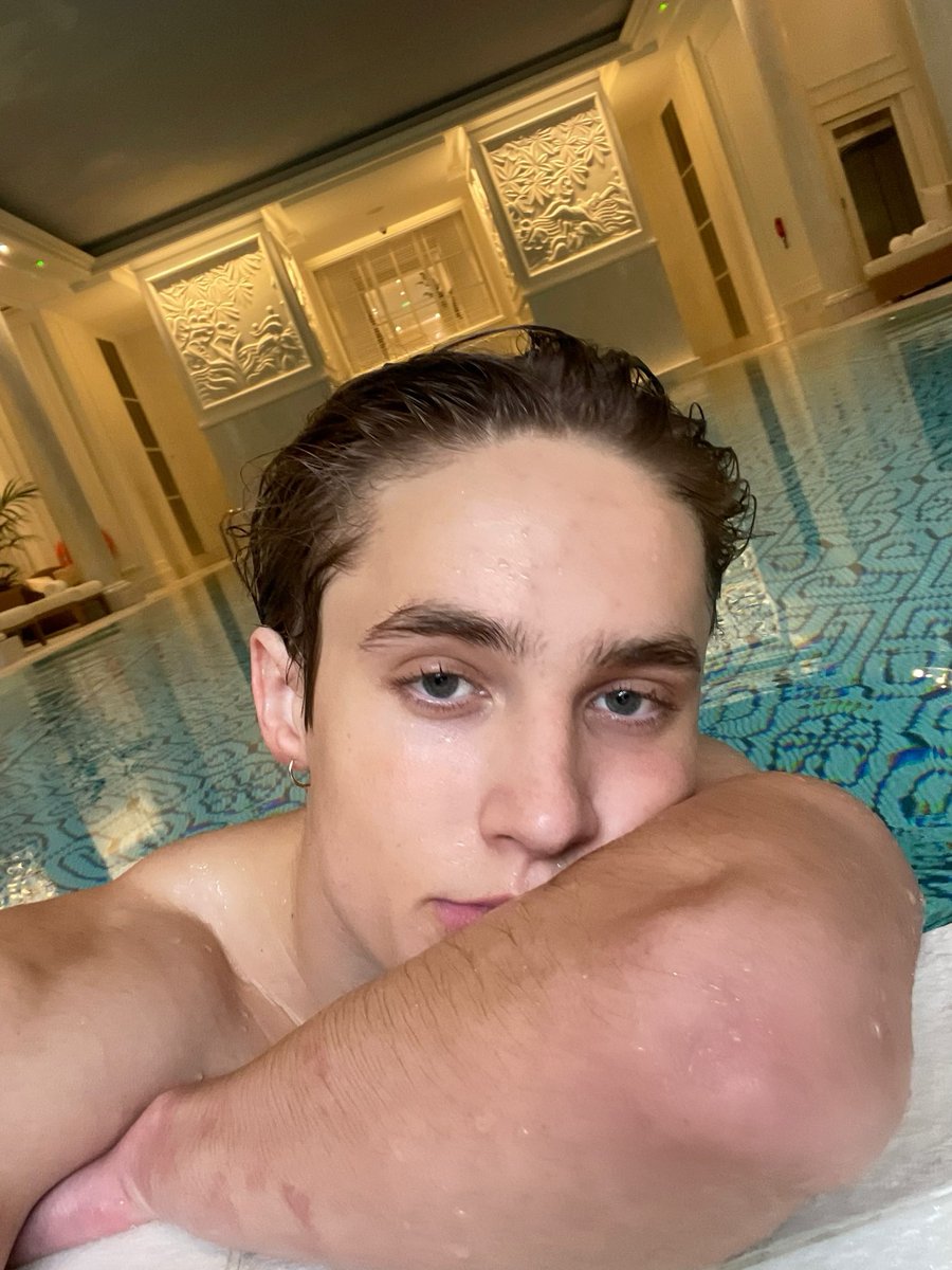 olivermuhl's tweet photo. Took a little swim https://t.co/tdmy7Ls4Lq