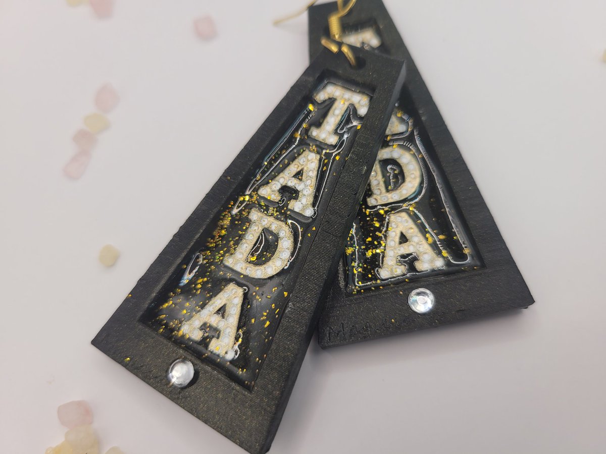 EyeofGarnet's tweet photo. One word....TADA

Magical earrings for the Magician in us 🪄

https://t.co/akwsr3vqie

#magic #brakebills #magicians #fillory #fantasy #tada #quinton https://t.co/T4XsQan6rt