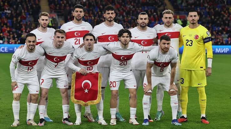 ManfestingXzy's tweet photo. Son günüme kadar
Kalp durana kadar
Aşk mezara kadar
#Türkiye https://t.co/cnYWPfOydF