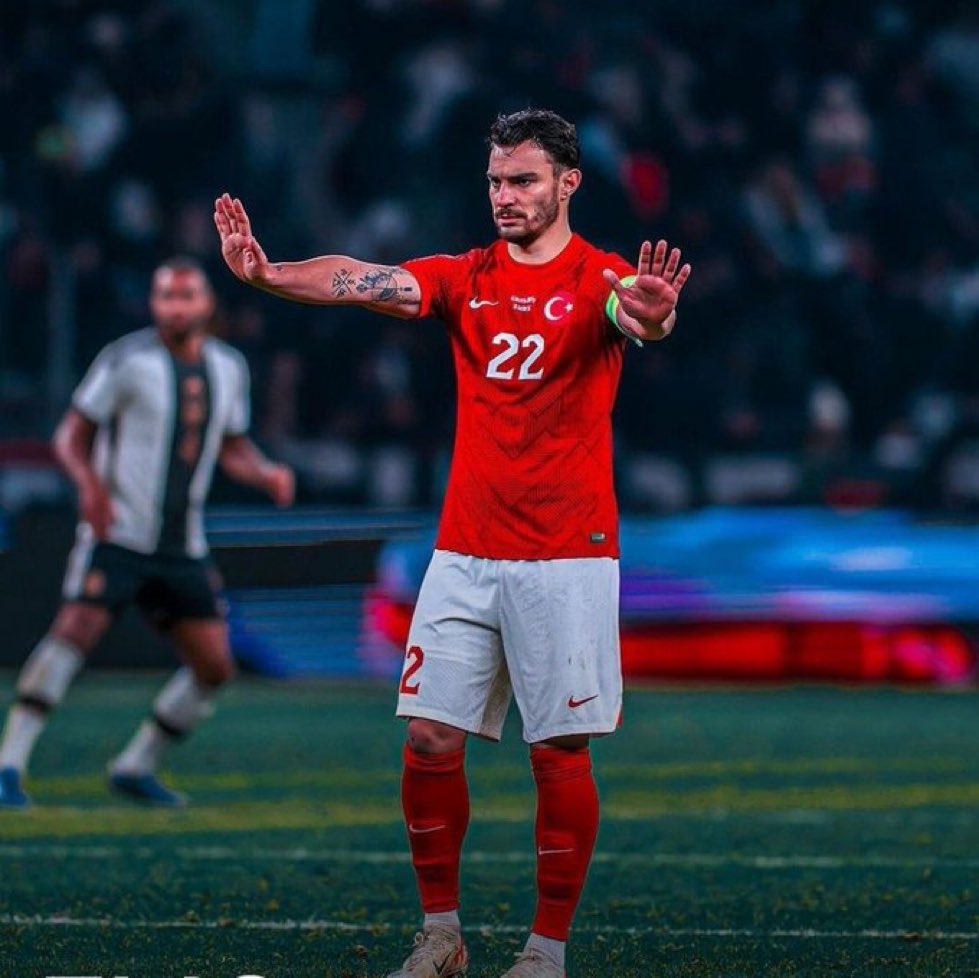 Kaan Ayhan!! Daha iyisi yok.