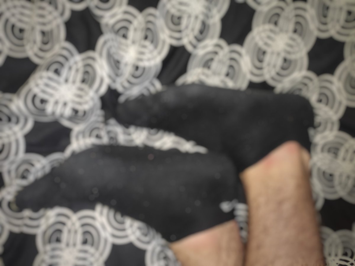 Hello cuties 😍 I'm back with new pictures of my little sweeties!!! 😘 Would you like to see them without socks and in your DMs? Text me 👣😍🥰

#feet #feetsell #feetseller #seller #buyfeet #feetbuyer #feetpic #feetphoto #sexyfeet #beautiful #sexy #feetworship #hairy #hotfeet