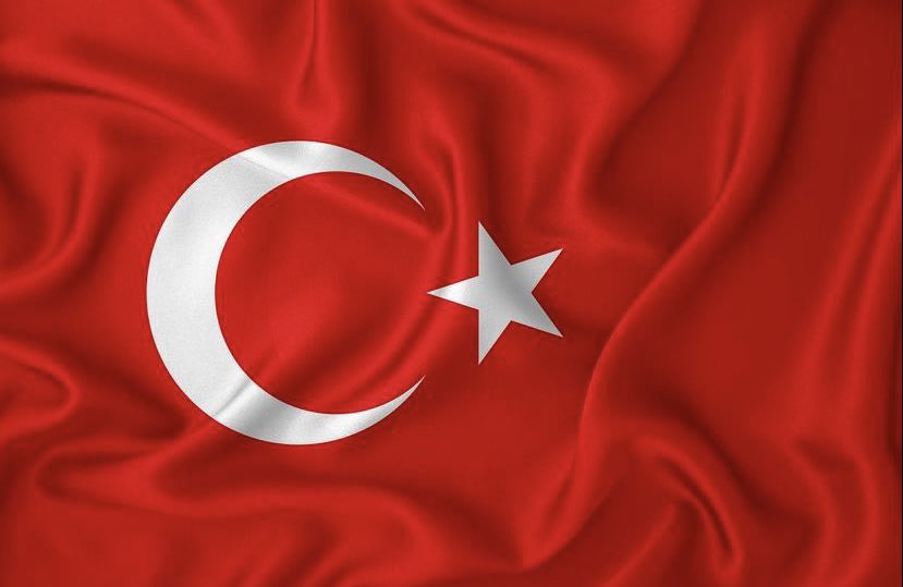 isbankasi's tweet photo. Euro 2024 Avrupa Futbol Şampiyonası'nda çeyrek finale yükselen A Millî Futbol Takımımızı tebrik ederiz. 🇹🇷 https://t.co/cMpHtxo4jS