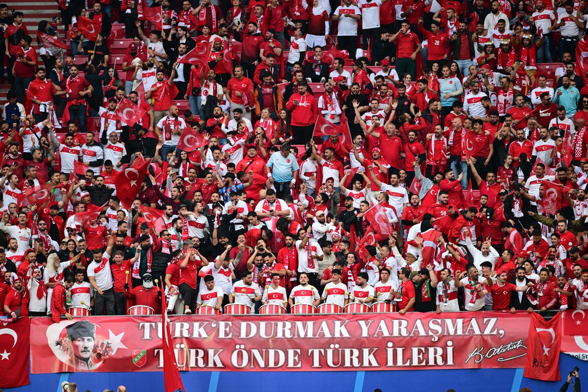 Çeyrek Finalllll 🥳❤️🤍❤️🇹🇷🇹🇷 #AUTvTUR