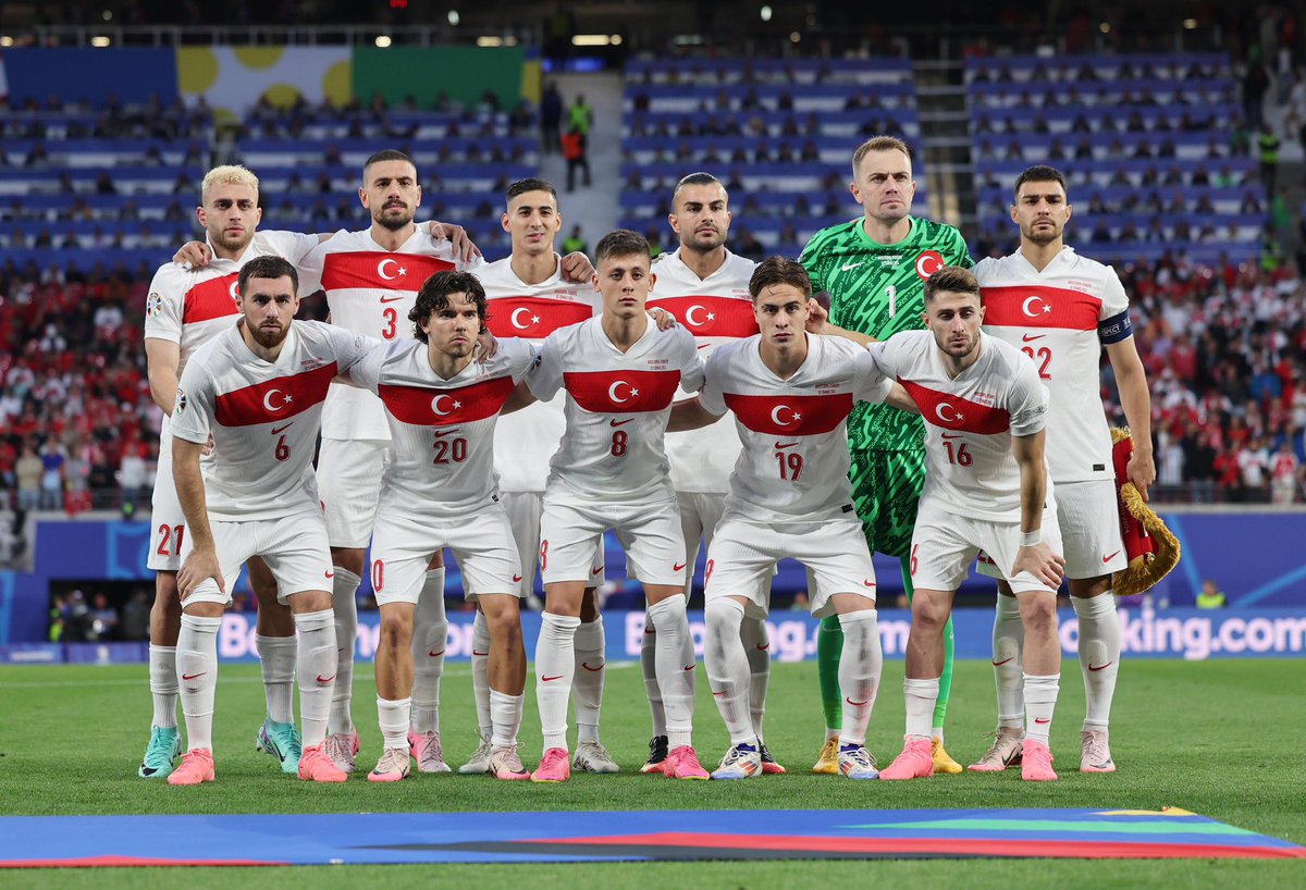 🇹🇷 🇹🇷🇹🇷🇹🇷
TEBRİKLER #BizimÇocuklar, 
ÇEYREK FİNALDE!YİZ… 👏

Harikasınız, harika! 

#EURO2024