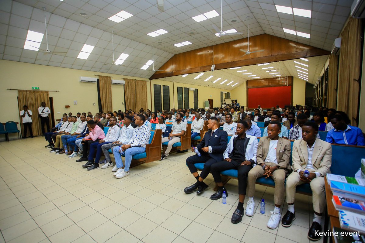 MichelMuvudi's tweet image. Dimanche 30 Juin 2024. 
C&apos;était un énorme plaisir de participer au #caférencontre du #GroupeCIDE GB/Gombe. Des moments formidables avec des femmes et des hommes formidables....Rejoignez le #GroupeCIDE