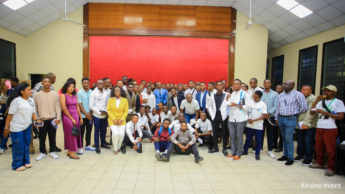 MichelMuvudi's tweet image. Dimanche 30 Juin 2024. 
C&apos;était un énorme plaisir de participer au #caférencontre du #GroupeCIDE GB/Gombe. Des moments formidables avec des femmes et des hommes formidables....Rejoignez le #GroupeCIDE