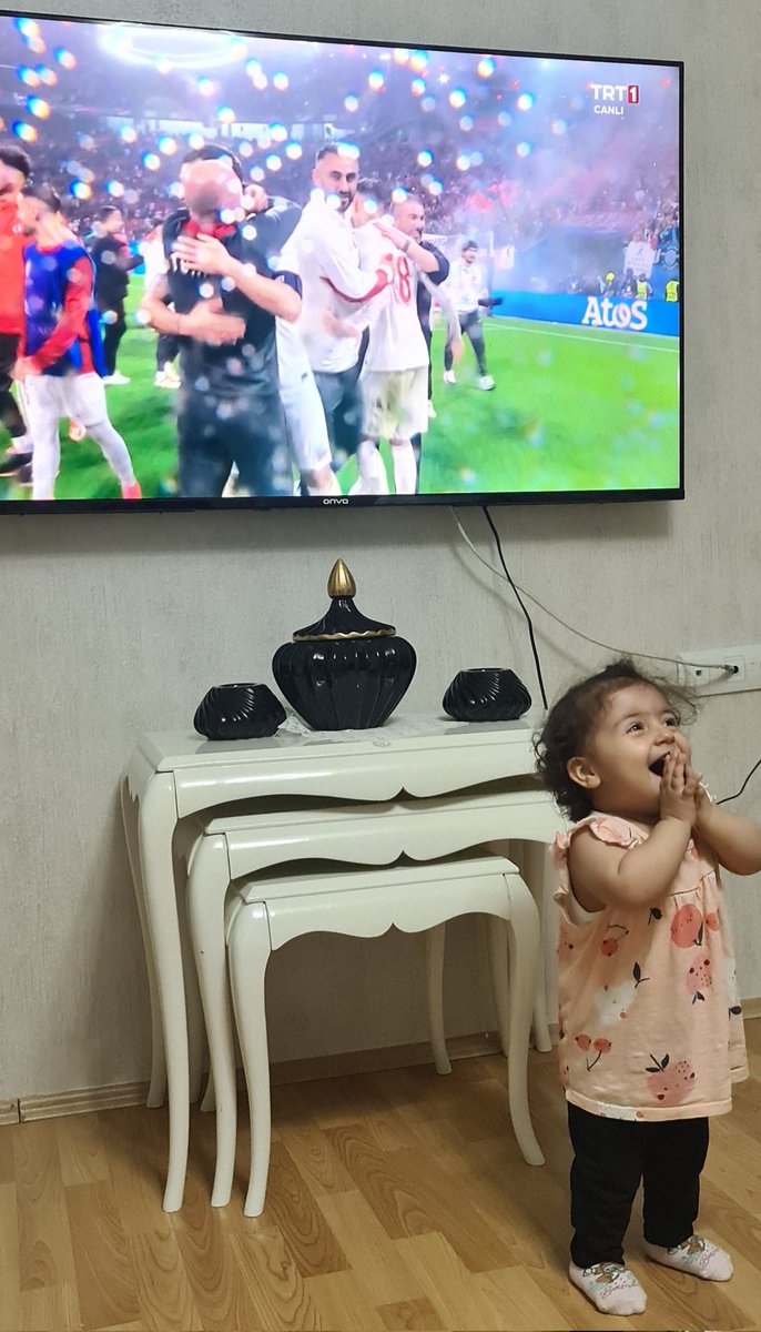 Buda Bizim Sevincimiz 
Tebrikler Çocuklar.