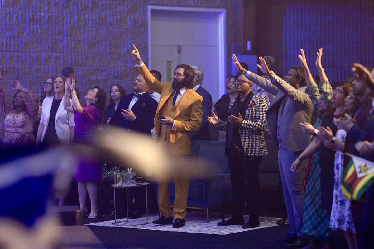 tinysm's tweet photo. What a blessed three-day conference. We also had our first baby dedication at His Nearness Ottawa.
This is your time to shine. You are connected to the living stone. May you bear much fruit. #rainnow https://t.co/lf1aOkmPm1