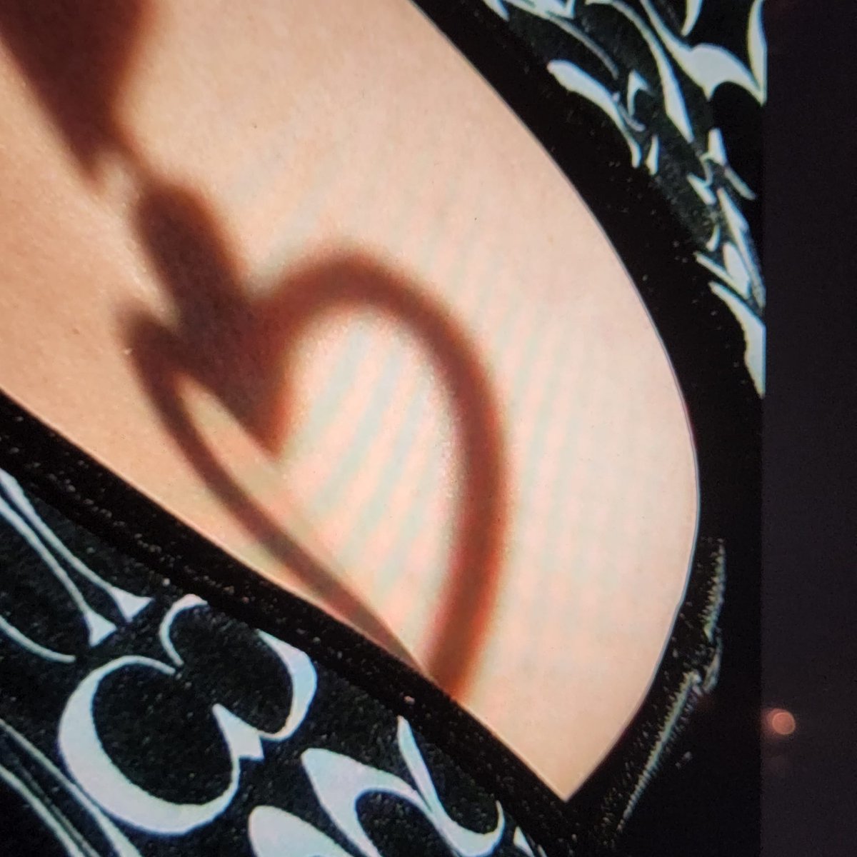 PsyCyber1399's tweet photo. the #perfectshadow, #heart https://t.co/rraC4zE6TA