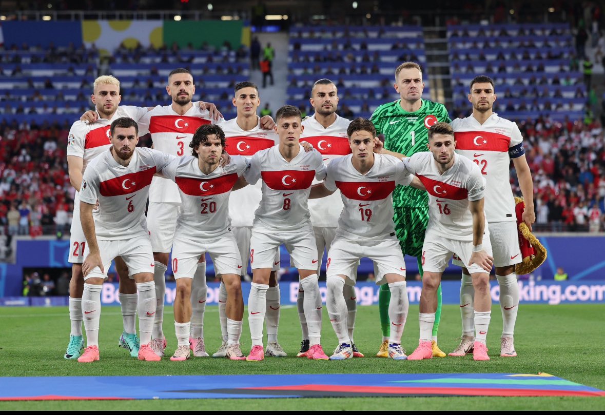 ÇEYREK FİNALDEYİZ!!!

Tebrikler #BizimCocuklar , sizlerle gurur duyuyoruz 🇹🇷

#EURO2024 
 #BizimCocuklar
