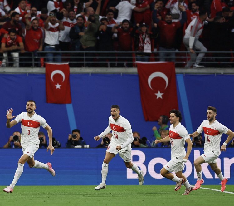 ÇEYREK FİNALDEYİZ! 🇹🇷

Tebrikler çocuklar, tebrikler 
<a href="/MilliTakimlar/">Türkiye #BizimÇocuklar 🇹🇷</a> yolumuz açık olsun.

#EURO2024   #BizimÇocuklar❤️