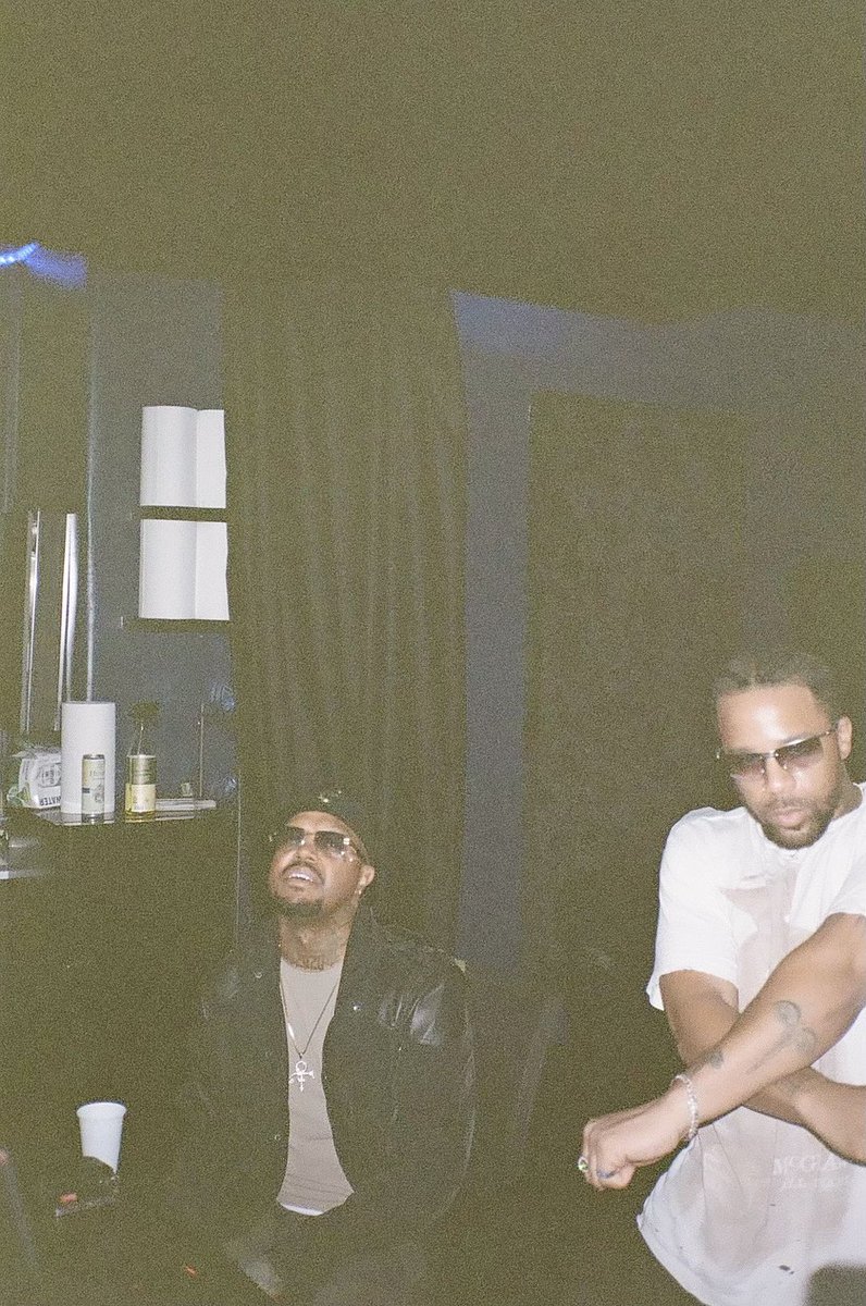 AziziGibson's tweet photo. Casually making music with @DJPAULKOM ✨The albums Nutz https://t.co/4B8n0JsHUO
