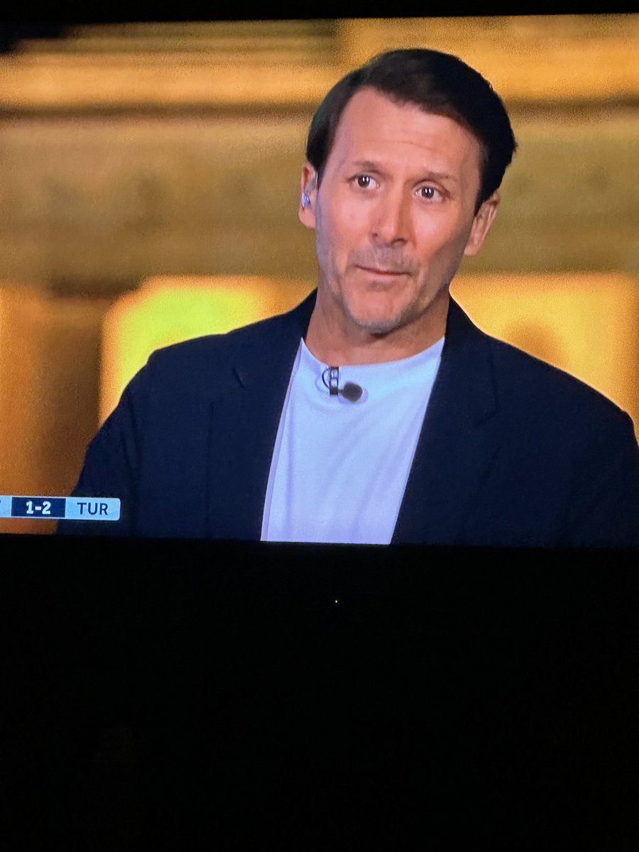 What’s Tony from Hollyoaks doing on Euros on <a href="/itvfootball/">ITV Football</a> with <a href="/laura_woodsy/">Laura Woods</a> #EURo2024 #Euro <a href="/ITV/">ITV</a> <a href="/Hollyoaks/">Hollyoaks</a>