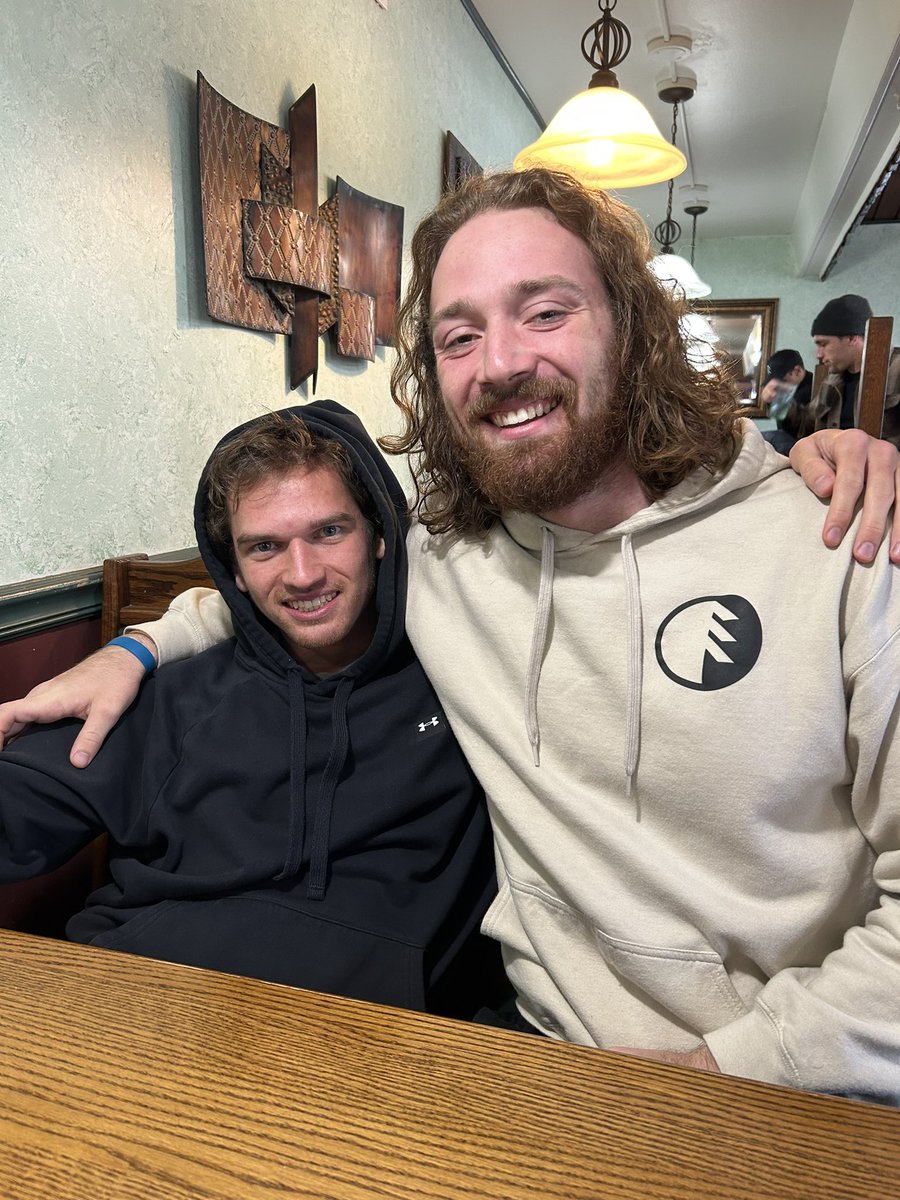 Austin Espeseth tweet media