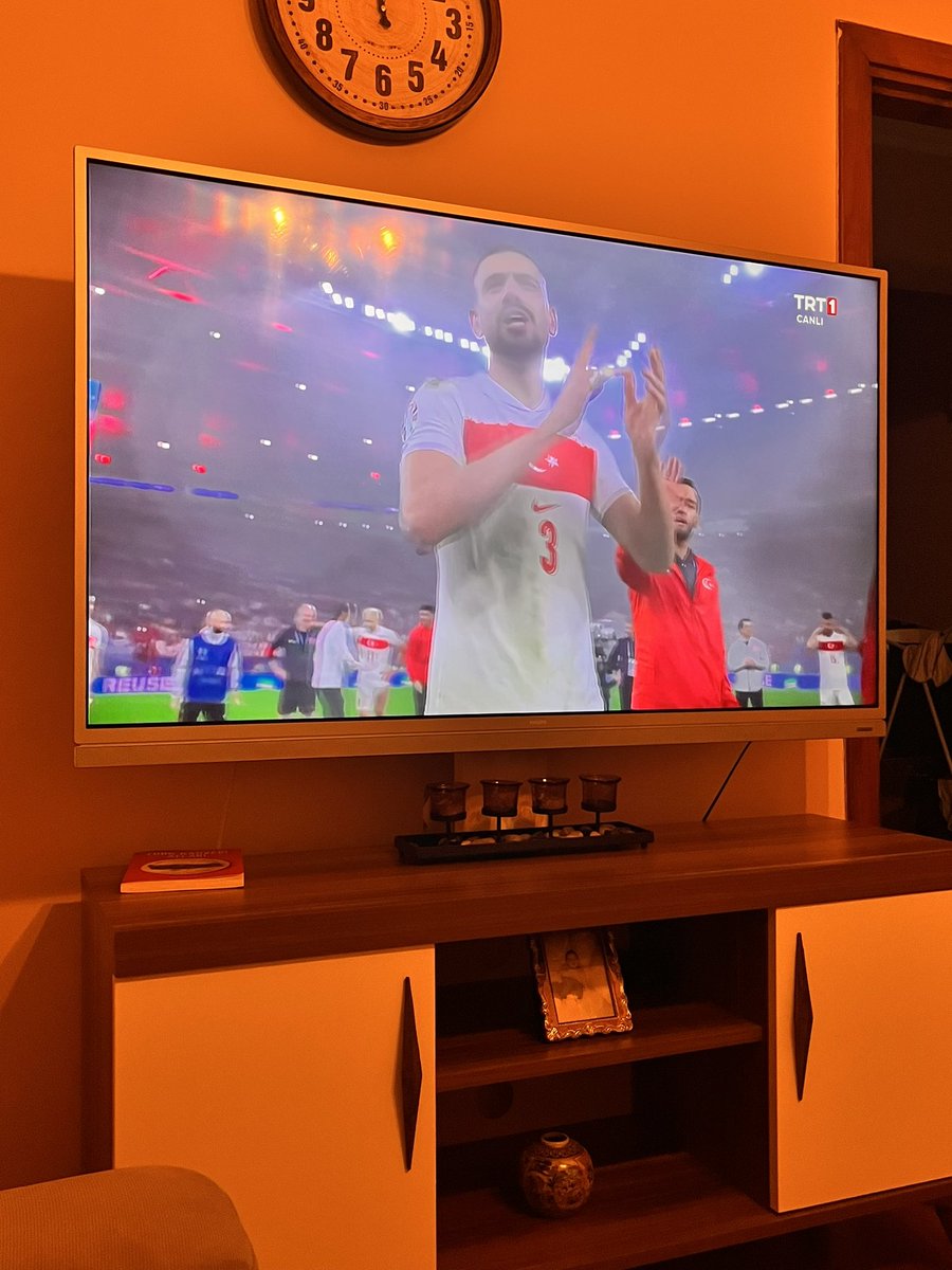 Sana gelsin vatansız <a href="/FerhatEncu/">Ferhat Encu</a>