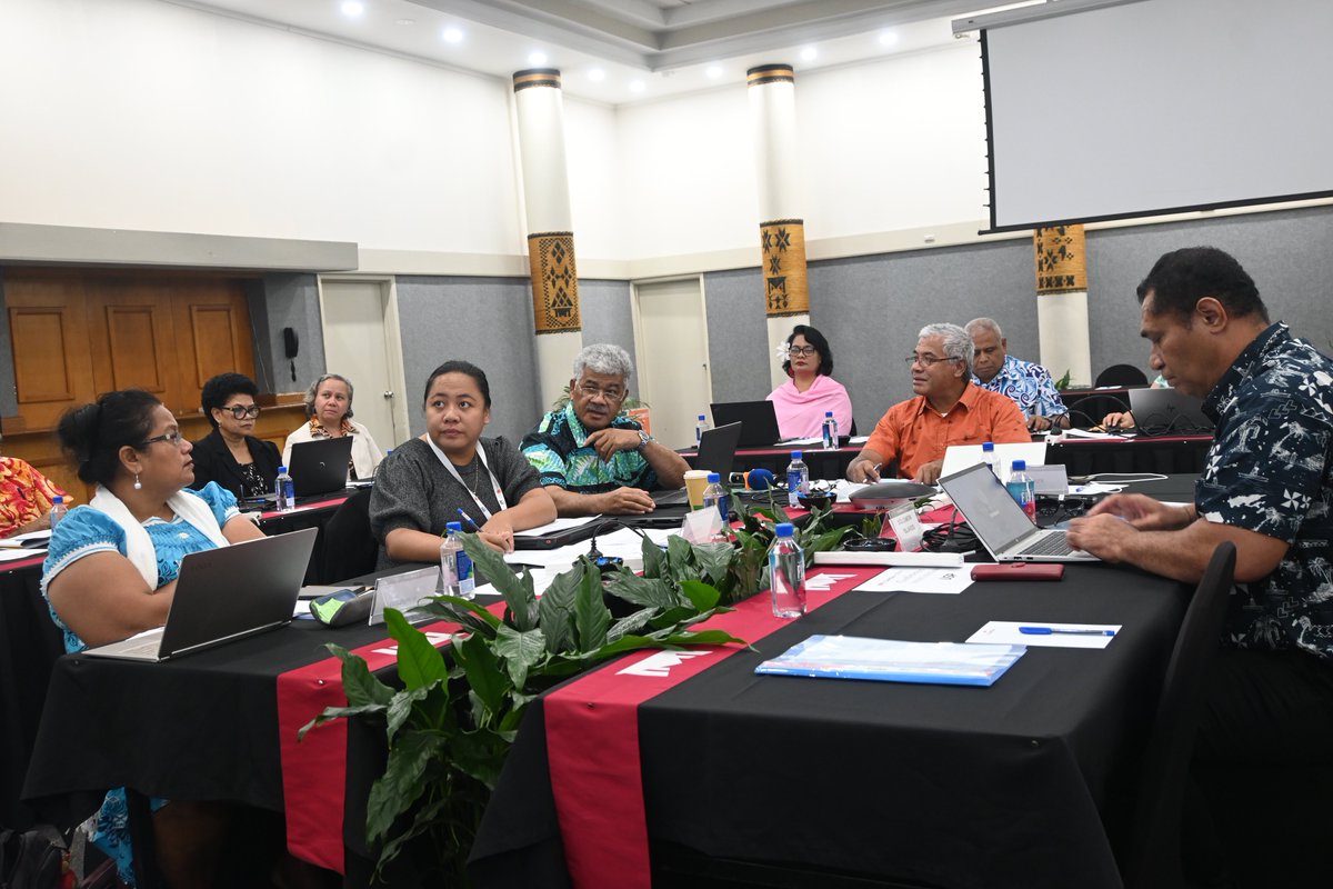 🧵Extremely pleased to join the Pacific Heads of Education System (PHES) steering committee members for its meeting which commenced today.

Over the next 3 days, we will be:

🔵Considering major updates on the implementation of the Pacific Regional Education Framework (PacREF)….