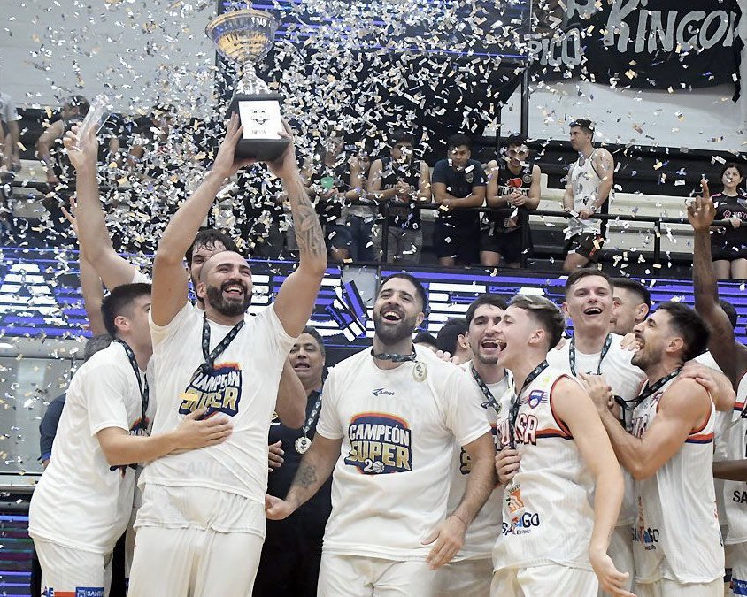 AAQuimsa's tweet photo. ¡Gran temporada, un año inolvidable para nuestro club! ❤️💙🤍 https://t.co/aKdfSUlsvI