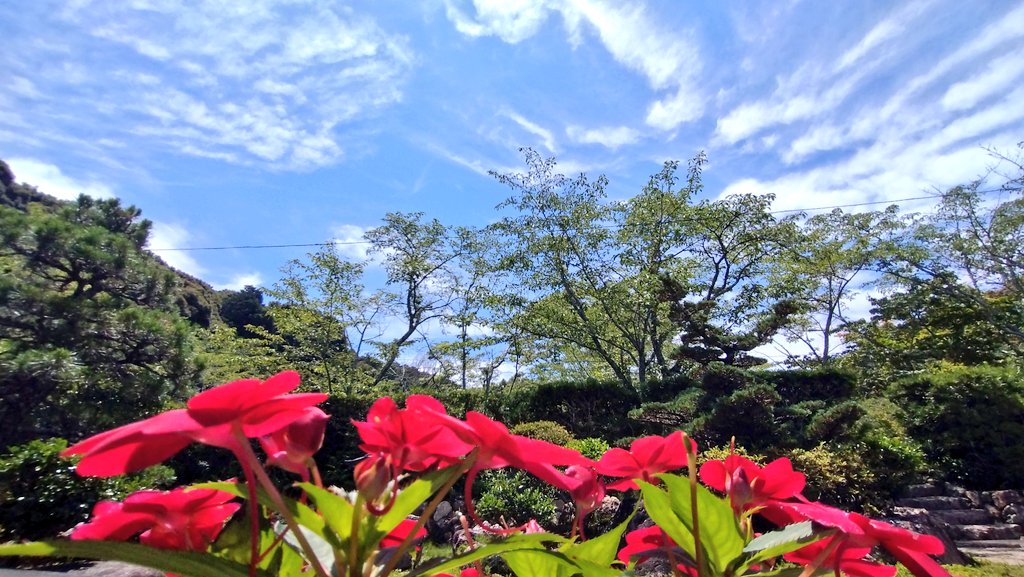 baucyan1's tweet photo. #イマソラ #いまそら #空 #天気 #雲 #海 #weather

この夏1番の暑さ🌞💦 https://t.co/peCwWaT9PO