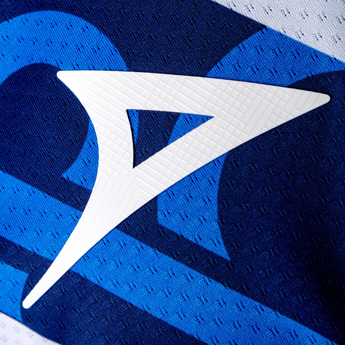 Pirma_Oficial's tweet image. A detalle. 🧐
Equipación 2024 - 2025 Local
#LaFranjaNosUne🎽 #PirmaSquad #Pirma #80Aniversario