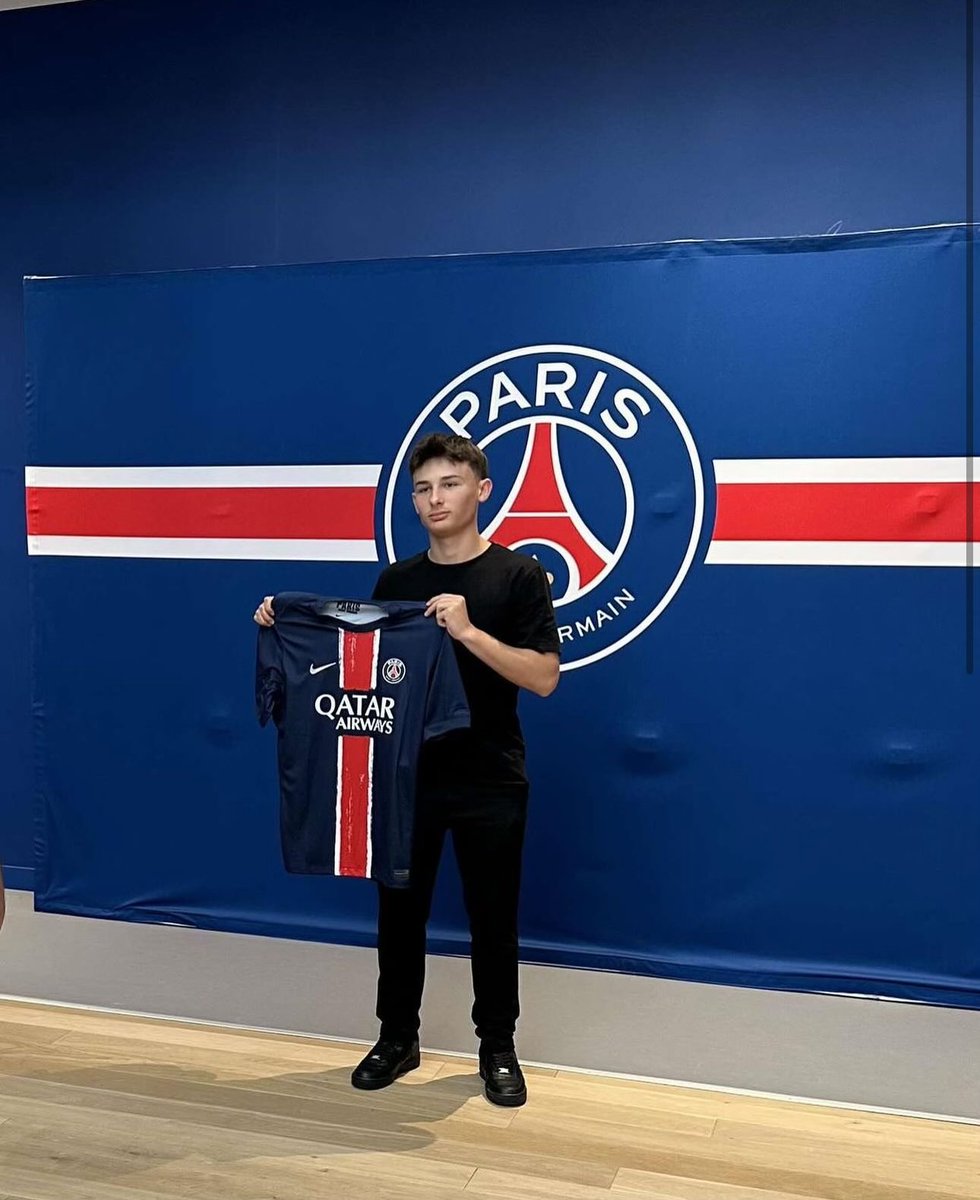 lnstantFoot's tweet photo. Paul Caumeil, qui évoluait cette saison en D2 départementale senior en Gironde au FC Bouliac, a signé un contrat stagiaire-pro au PSG jusqu'en juin 2027. 😳

DIN-GUE-RIE. 🔥🔴🔵 https://t.co/xdadTHj8Sc