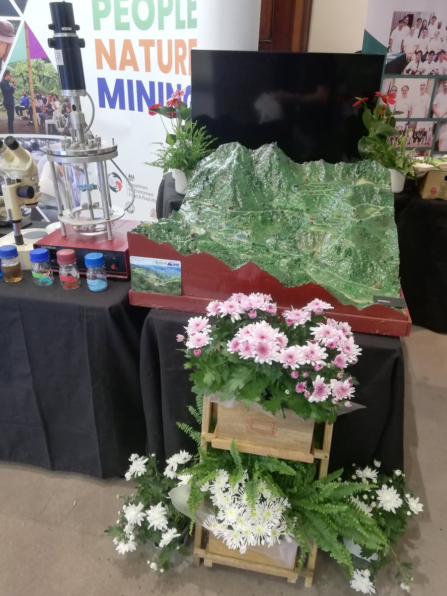 Anne (@annedjungblut) on Twitter photo How to clean up mine water and contaminated soil? Visit us #summerscience <a href="/royalsociety/">The Royal Society</a> <a href="/NHM_Science/">Science at the Natural History Museum</a> <a href="/bioplusmine/">bioplusmine</a> How to clean up mine water and contaminated soil? Visit us #summerscience <a href="/royalsociety/">The Royal Society</a> <a href="/NHM_Science/">Science at the Natural History Museum</a> <a href="/bioplusmine/">bioplusmine</a>