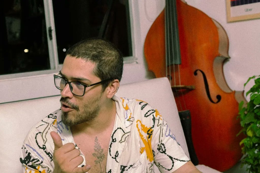 LosHotpants's tweet photo. "Ya me estoy tomando las artritabs para el 16 de julio, nos vemos para pasarla bombi". -Carlos Beltrán

Nos vemos este 16 para el lanzamiento del video de nuestro nuevo sencillo junto a @ultimosnietos 'Canción Genérica'.

#nuevolanzamiento #RockAlternativo https://t.co/5cfSZb3q4x