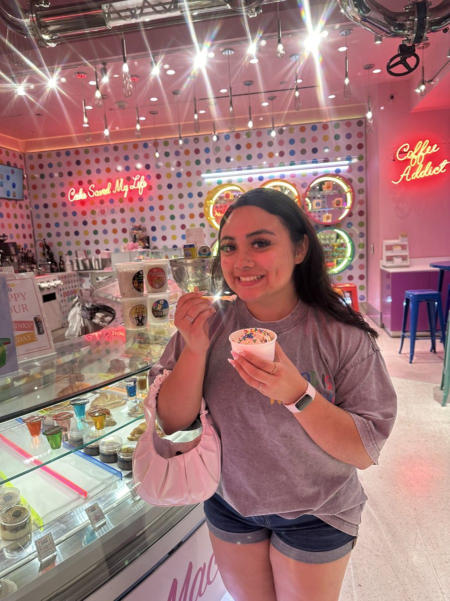 Ms_JerezR's tweet photo. COLD TREAT: From El Salvador &amp; Hawaii &amp; Vegas 😋
#WeAreHaskett #HJHSUMMER24 https://t.co/LmwKFz4YMg