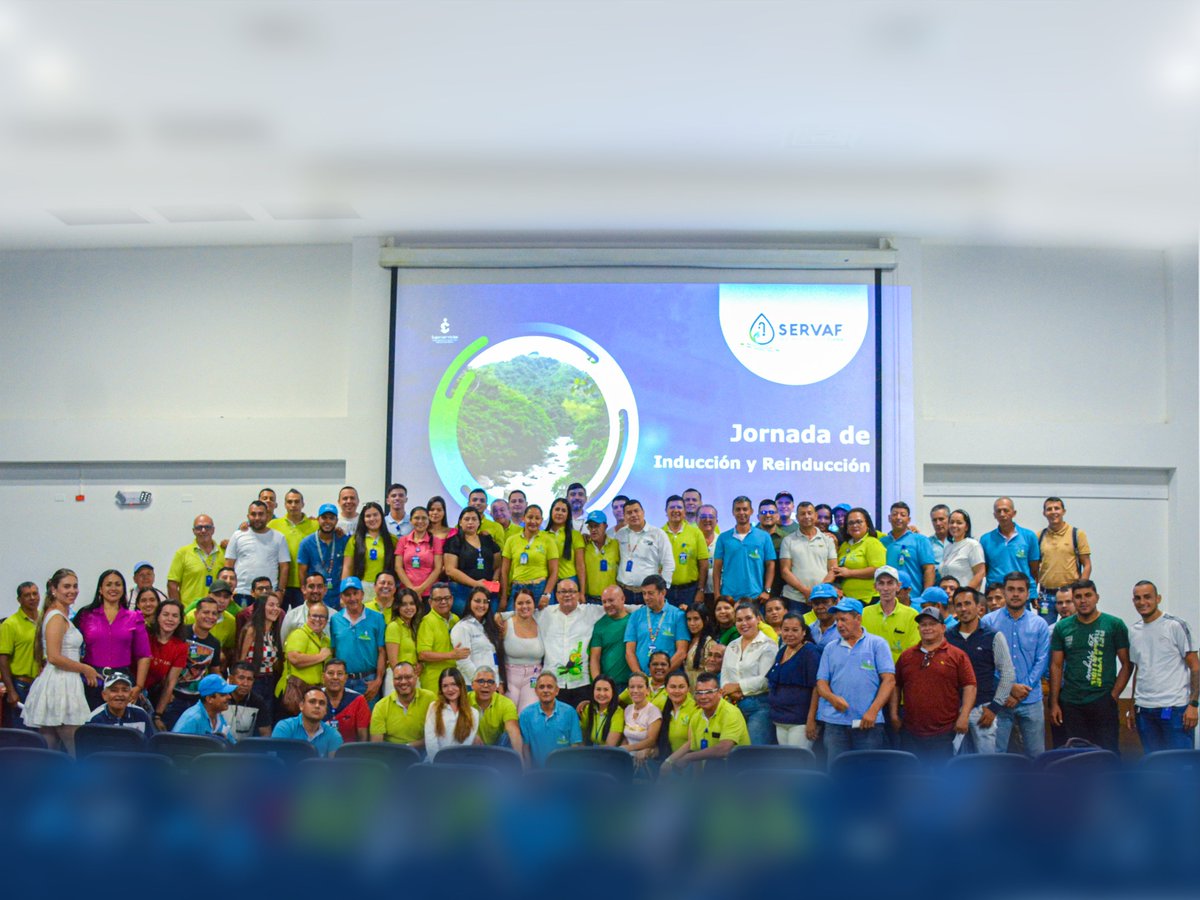Servaf_sa_esp's tweet photo. Inducción y reinducción...Inspirador encuentro de la #familiaSERVAF en la #CámaraDeComercio Retomamos aspectos del pasado, para comprender y enaltecer el presente, proyectando un futuro compartido de servicio con calidad y oportunidad para todos los #florencianos #SERVAF https://t.co/2PpnEkdjZD