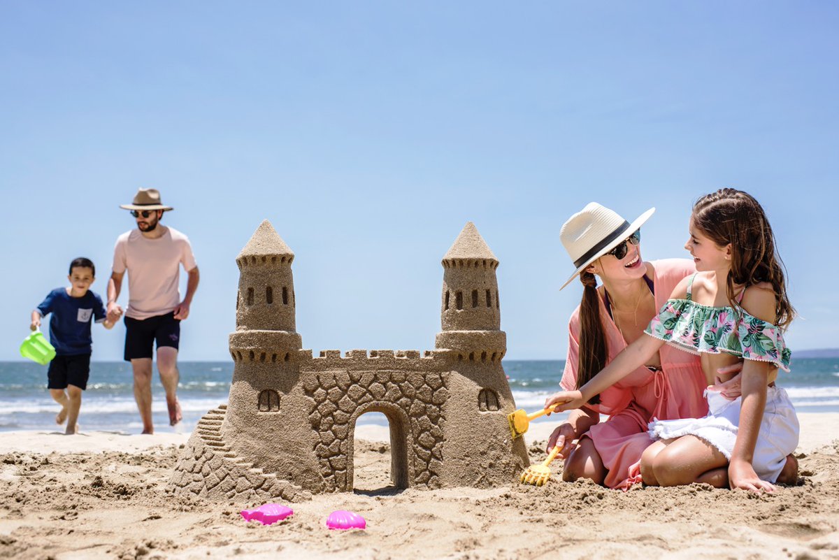 Experience the perfect family retreat at Grand Velas Riviera Nayarit! With our dedicated Kids Club offering a safe haven of fun activities and supervised care, your little ones are guaranteed a blast. 

#FamilyGetaway #KidsClub #GrandVelasRivieraNayarit #SafeAndFun