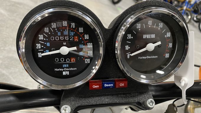 Be sure to check out the milage. 40 yrs old. #rare https://t.co/laq875bPKR<a href="/tag/rare"class="tags">#rare</a>