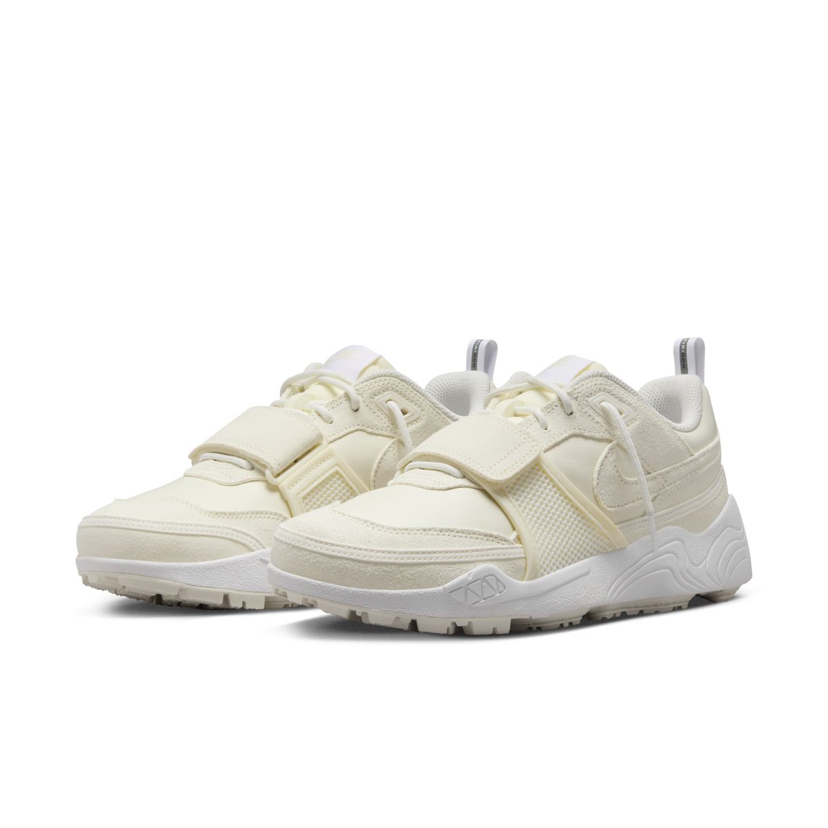 snkr_twitr's tweet photo. Travis Scott x Nike Sharkidon 'Sail' images

📷 @EldenMonitors https://t.co/OvWZU1WZc5