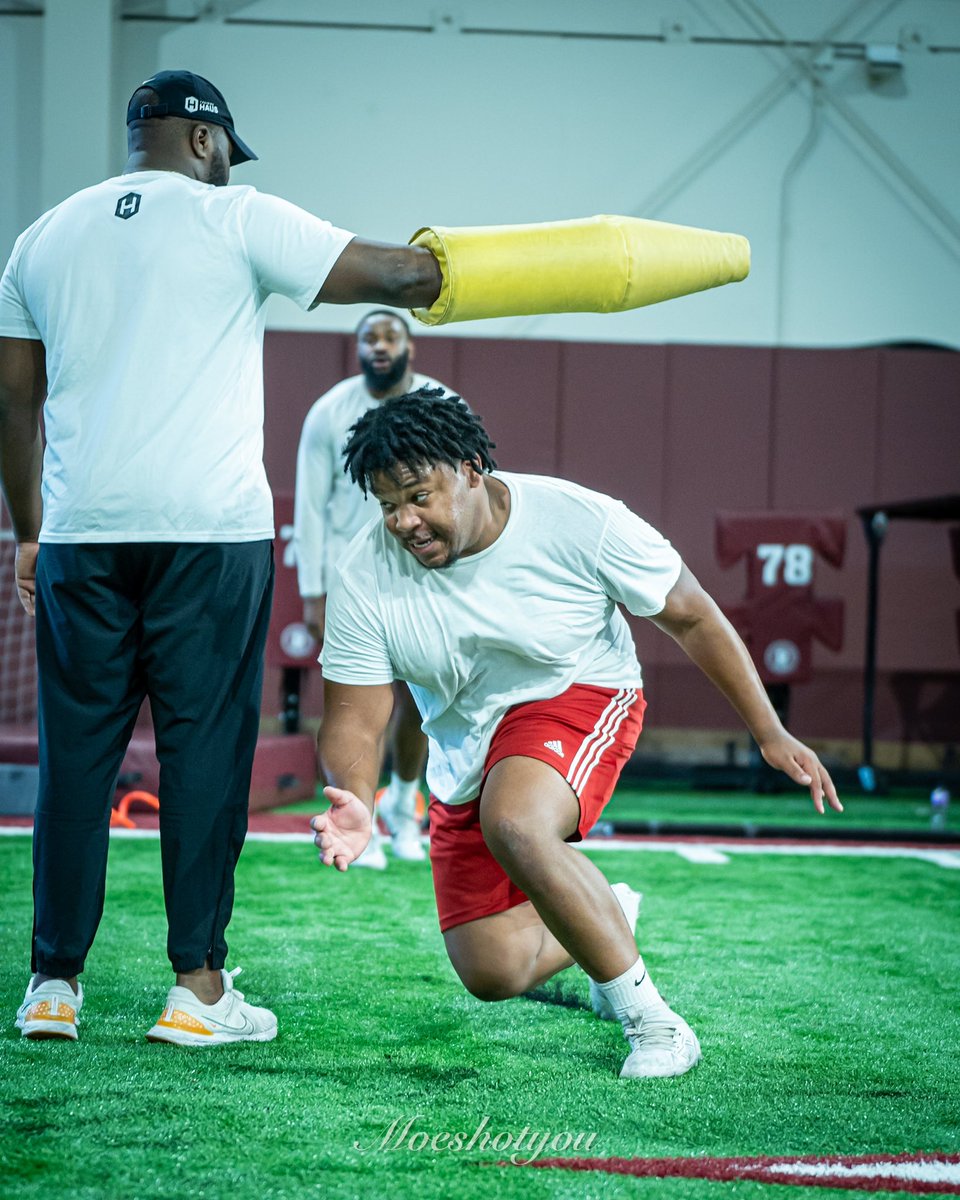 WORK WORK WORK!! 🩸