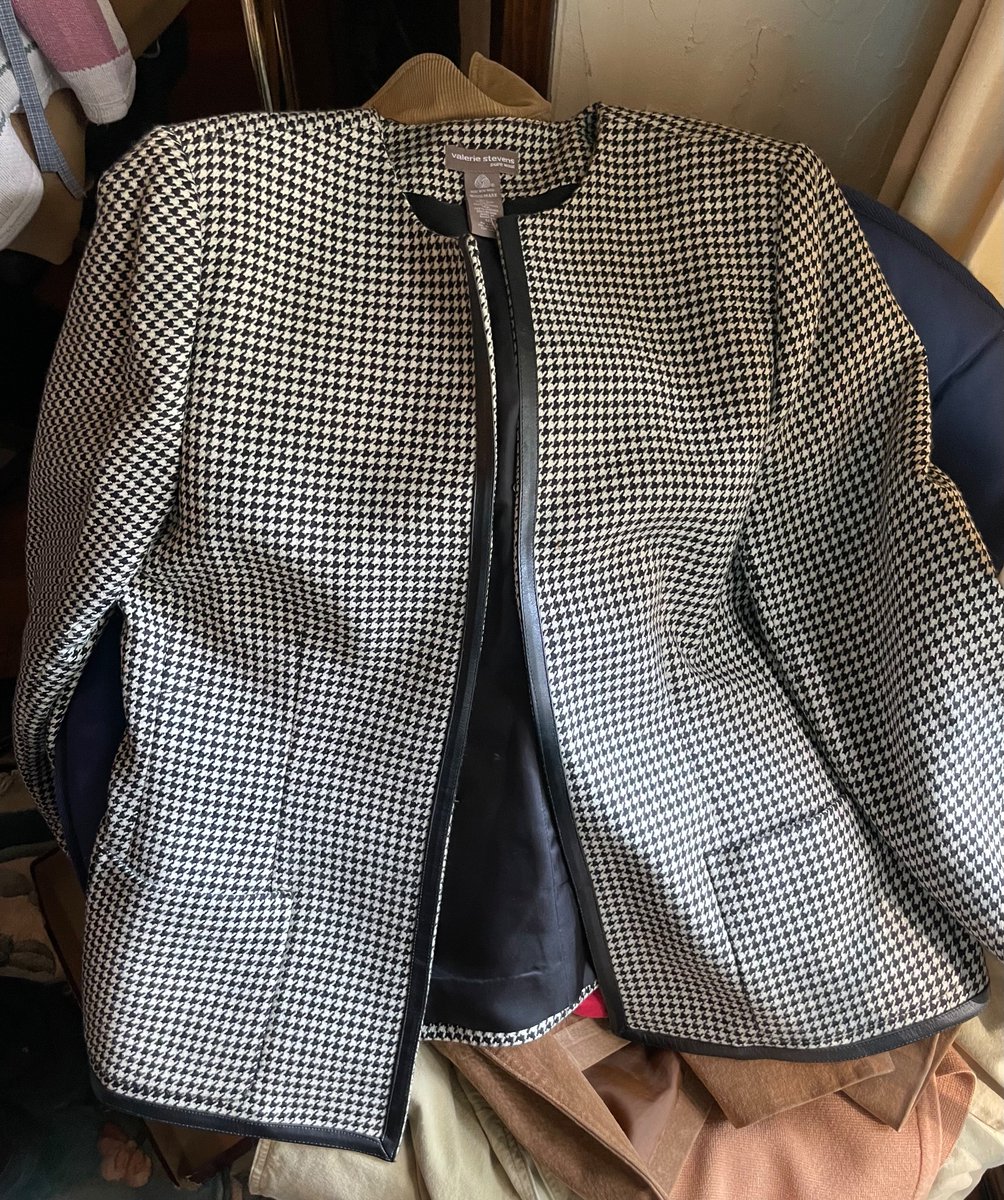 JustJane517's tweet photo. @MikeBeauvais Late to the game here but behold….my mother’s closet. https://t.co/F2Lk2eTmK8