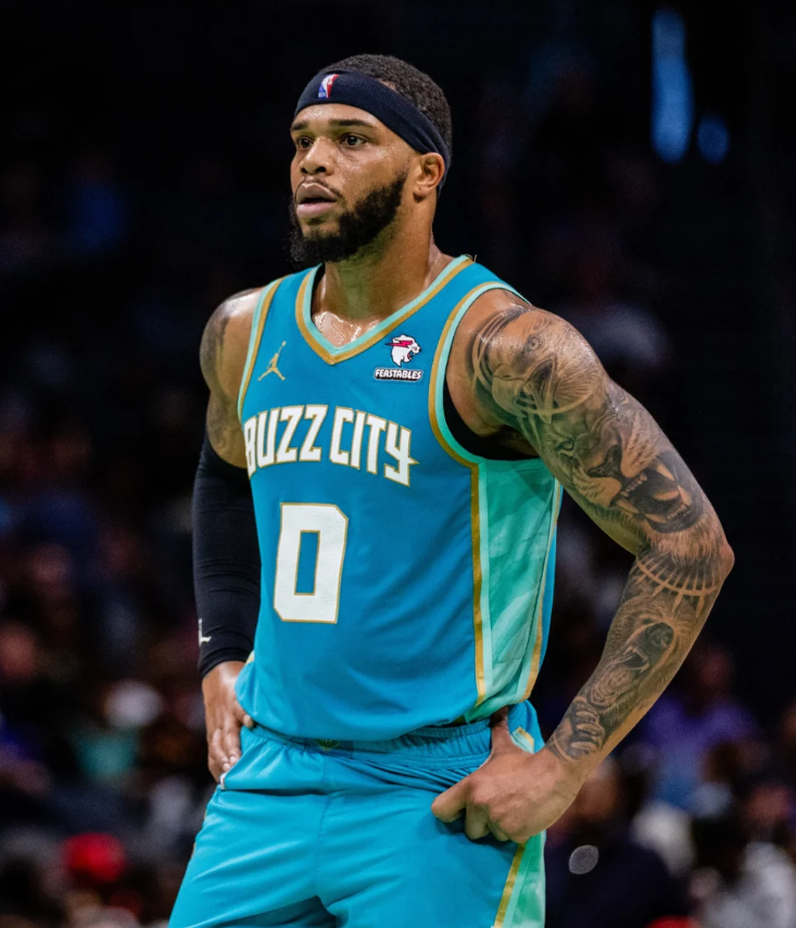 50NuancesDeNBA's tweet photo. Les Clippers seraient intéressés par Miles Bridges !
Terance Mann et Norman Powell sont évoqués comme contrepartie dans un éventuel sign-and-trade (en plus d'un pick) 👀

« Des proches de Bridges ont déclaré qu'après avoir vu le propriétaire des Clippers, Steve Ballmer, être prêt à donner une seconde chance à certains joueurs, l'équipe pourrait parfaitement lui convenir...et que Bridges avait appris de ses erreurs » ✍️

via @BA_Turner 🗞️