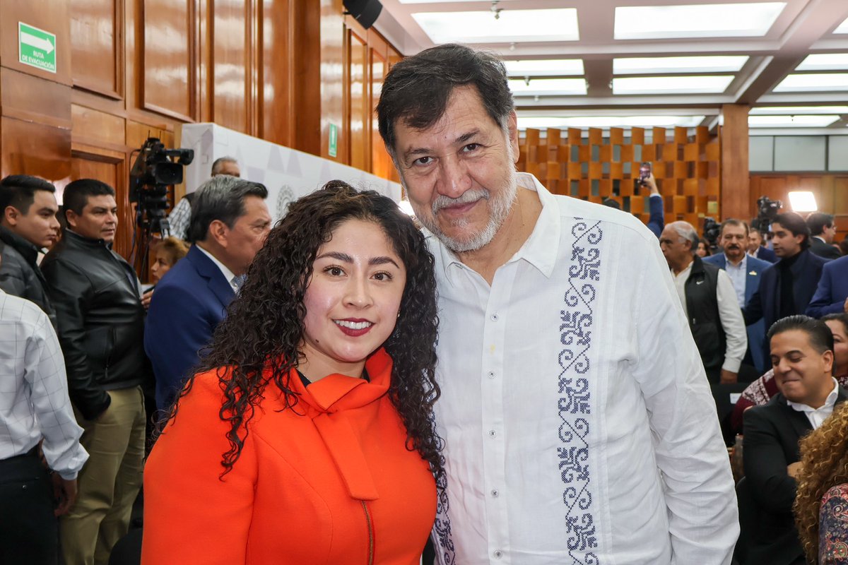 Sofia_MM45's tweet photo. Hoy se llevó a cabo el foro de los Diálogos Nacionales sobre la Reforma Constitucional al Poder Judicial en Toluca ⚖️👩🏼‍⚖️👨🏻‍⚖️
@ReginaldoSF_PT  @fernandeznorona @delfinagomeza https://t.co/4piTyGUqDM