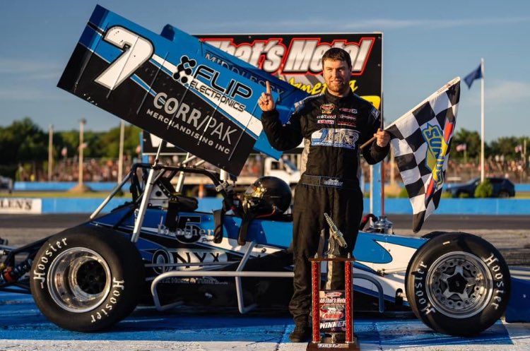 AllThingsSuperm's tweet image. Jon Mckennedy Wins in his return to #Supermodified competition driving the @JohnNicotra owned #7 to @OxfordPlains Victory Lane 🏁

He will definitely be the favorite heading into tomorrow nights 100 lap $10,000k 💰 to WIN feature event. 

📸 @tmracephoto