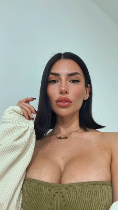 I&rsquo;ll be here ☁️🩷🔗 https://t.co/4YJiKHHvtm https://t.co/aBsOYFAuWM