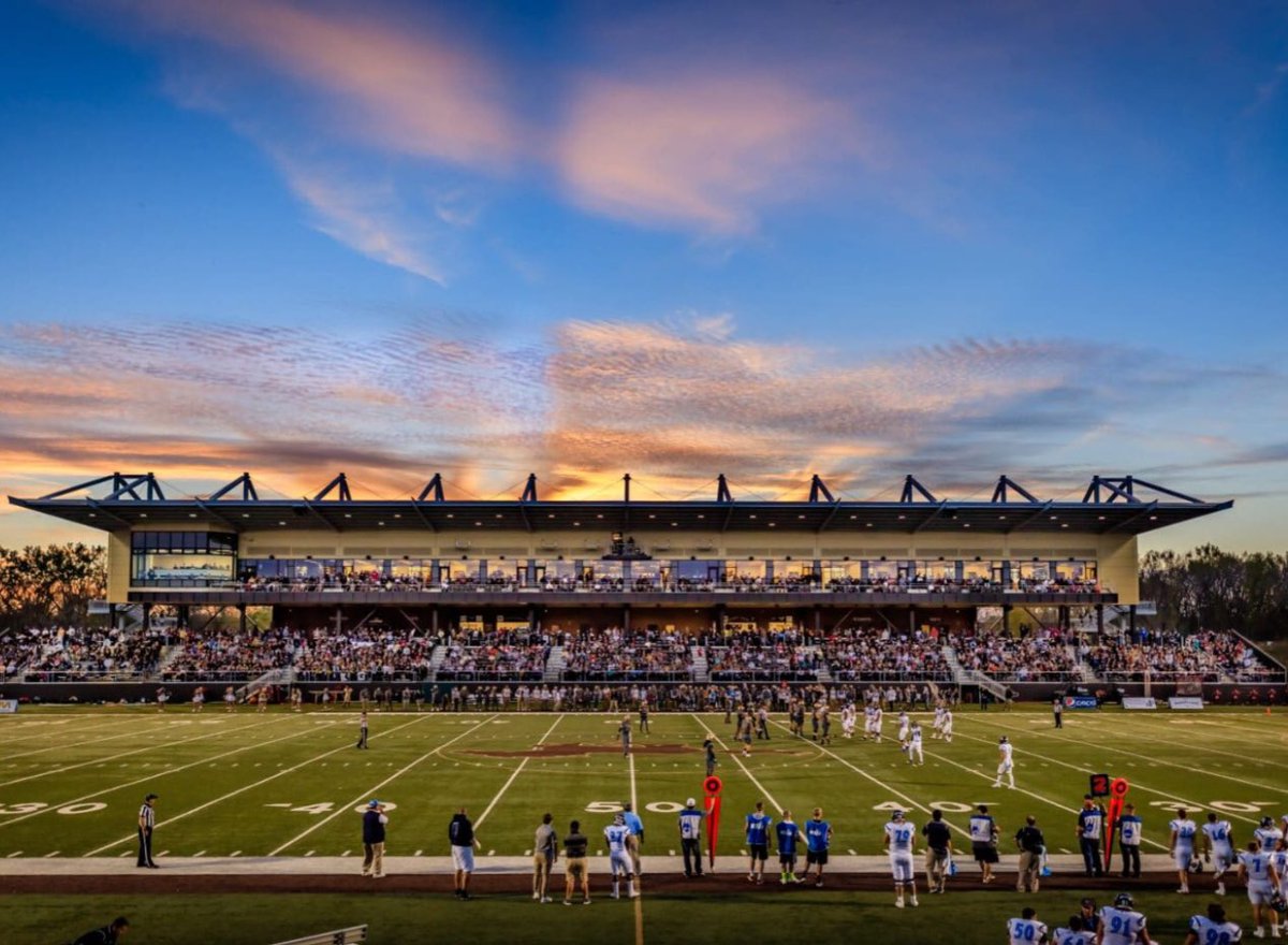 After a great talk with <a href="/ZacCunha_16/">Zac Cunha</a> i’m blessed to receive a scholarship offer from <a href="/SMSUfootball/">SMSU Football</a>