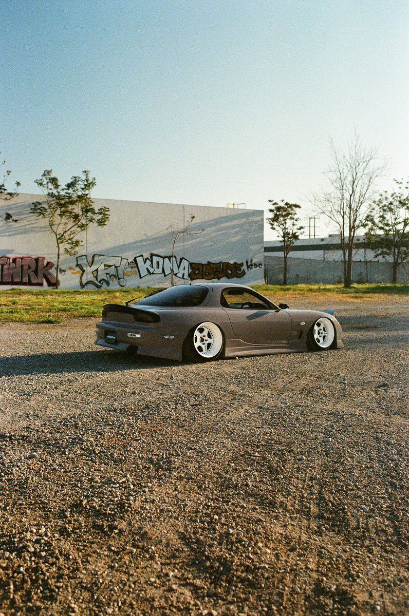 andyofsixpaths_'s tweet photo. The rx7 belongs here 🚦 on Kodak 400 https://t.co/ITOME82TJN