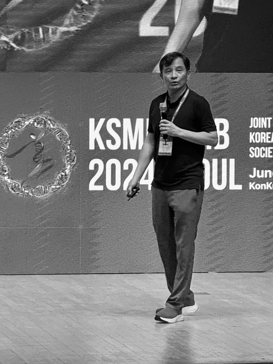 ara_anderson's tweet image. Today’s plenary #smb2024 is Qing Nie giving a beautifully visual presentation on, Multicellular organization: from biophysical models to single-cell genomics #KSMB @ucimath @UCIBioSci