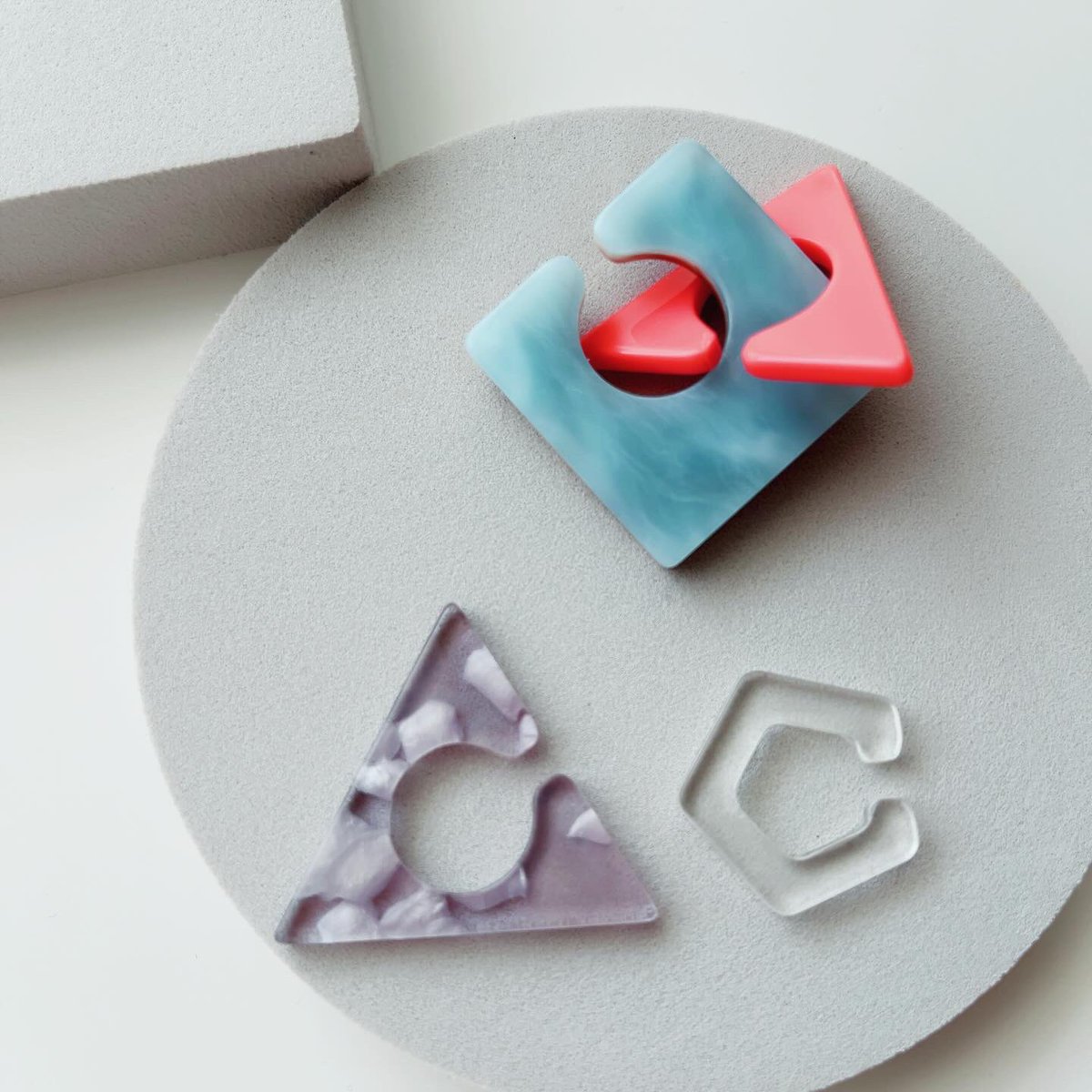M A C R O✍︎︎ Acrylic geometric accessories tweet media
