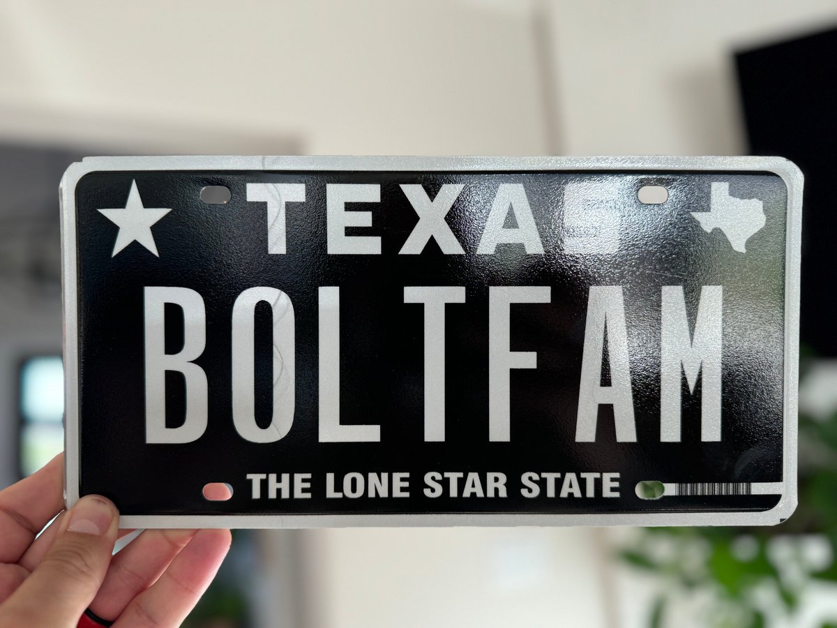 dremeda's tweet image. Tell me you're a @chargers fan without telling me you're a Chargers fan. ⚡#BTFU