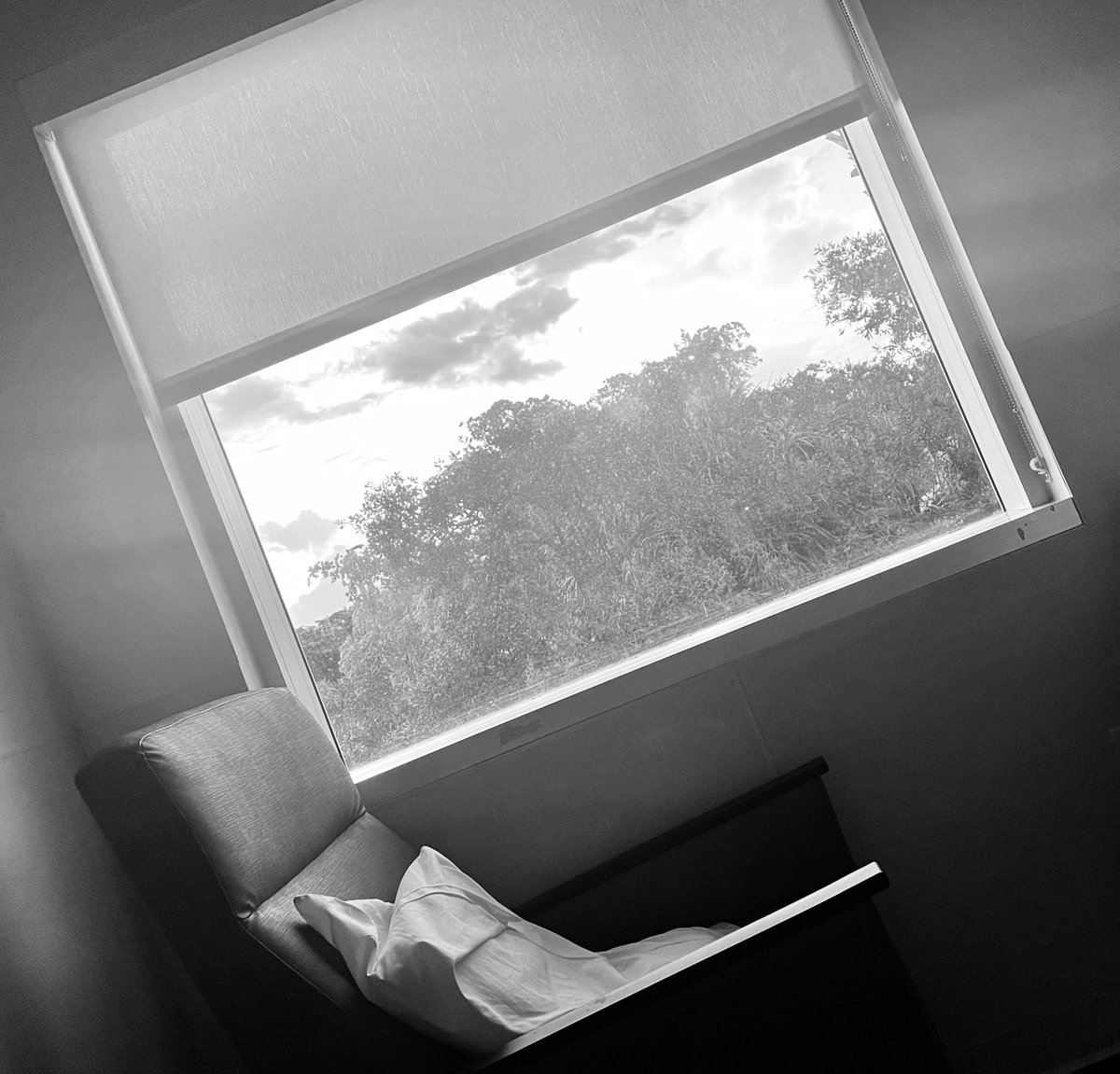 MicaLuz2's tweet image. Was admitted to hospital on Sunday.I was in excruciating pain.Turns out that I have a fractured lower back.Due to the chemo and radiation, my body has taken a toll.As of right now I won’t need surgery so am praying it stays that way. I miss streaming/playing.…